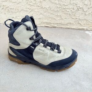 ECCO Biom Venture Womens 8 Gore Tex Waterproof High Top Hiking Boots